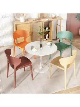 Nordic simples espessamento de plástico cadeira de jantar de casa, mesa de jantar, cadeira moderna encosto de fezes de chifre de cadeira de líquido vermelho cadeira de secretária